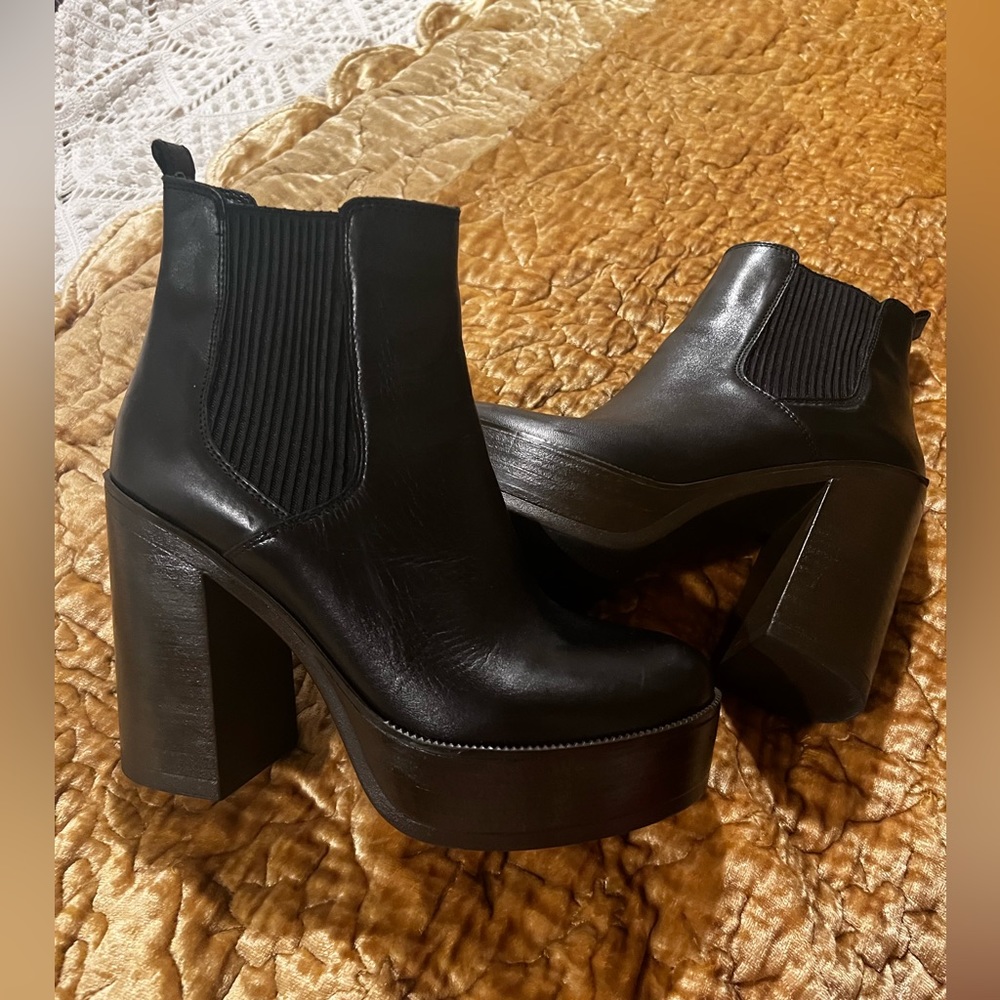 Steve Madden, Platform ankle boots 8